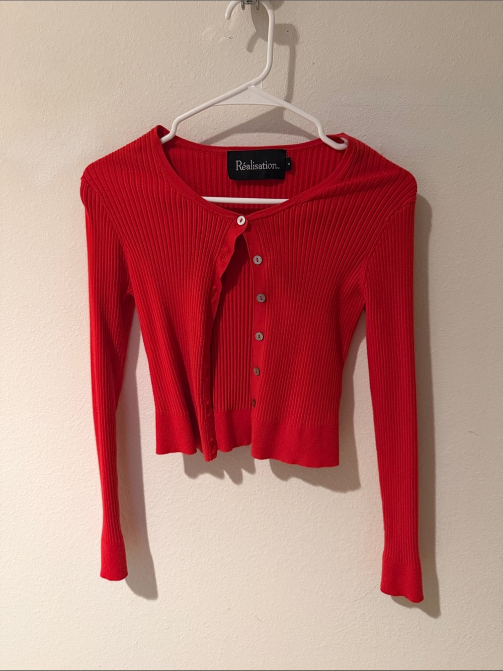 Réalisation Par Red Ribbed Button-Front Long Sleeve Top